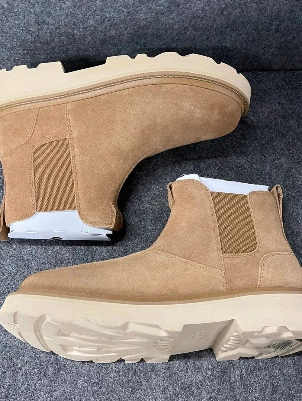 UGG Chelsea Lug Boots Men's Size 13 Chestnut 1171372 New with Box